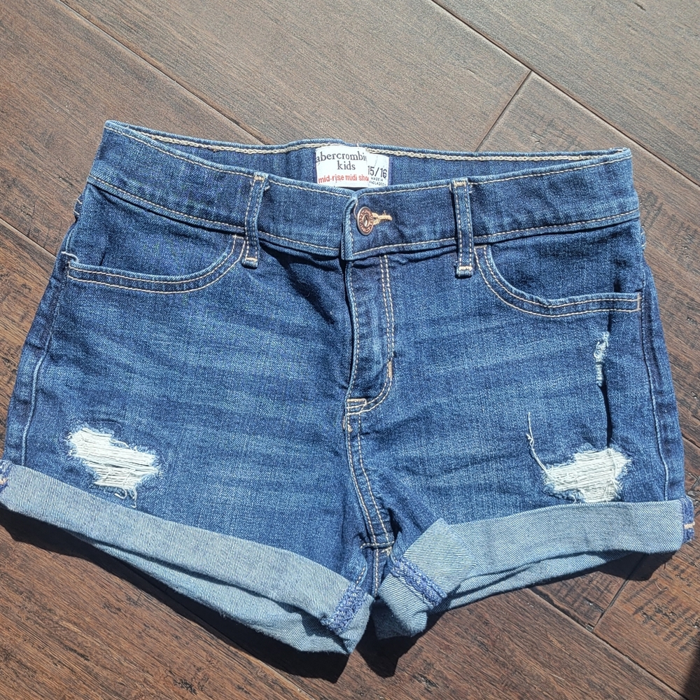Abercrombie kids mid-rise midi short